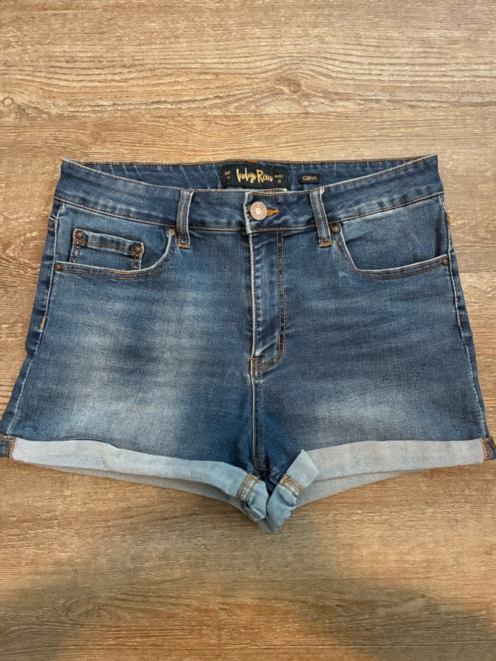 Curvy Hugh Waisted Denim Shorts